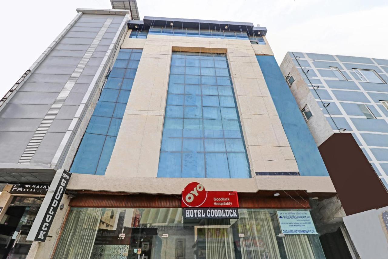 Airport Hotel Goodluck Нью-Делі Екстер'єр фото